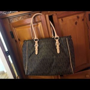 Michael Khors Bag